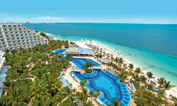 Hotel Riu Caribe Wedding Venue