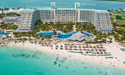 Hotel Riu Caribe Wedding Venue