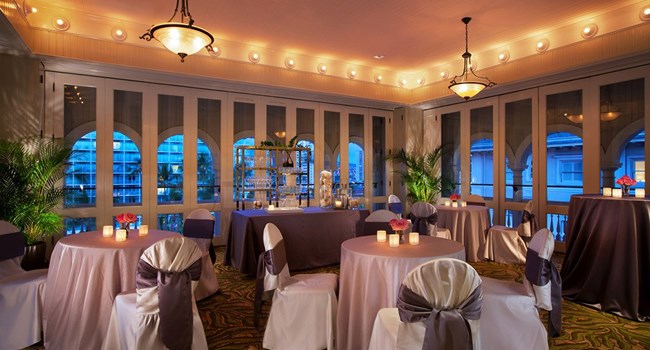 Moana Surfrider, A Westin Resort & Spa Wedding Venue