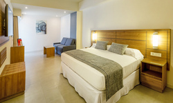 Hotel Riu Emerald Bay Wedding Venue