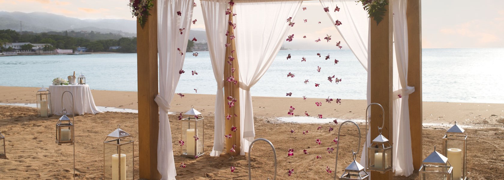 Couples Sans Souci Wedding Venue