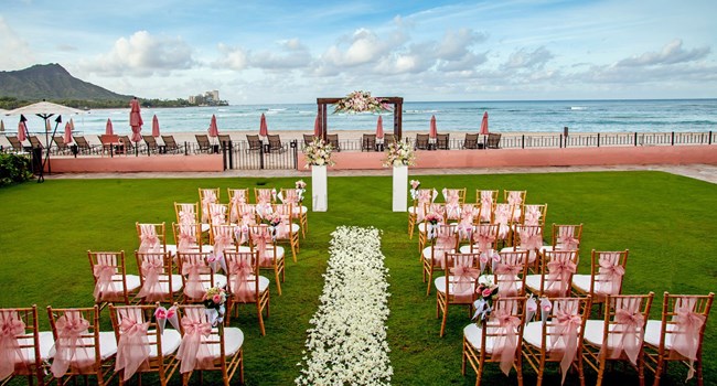 The Royal Hawaiian, a Luxury Collection Resort Wedding Venue